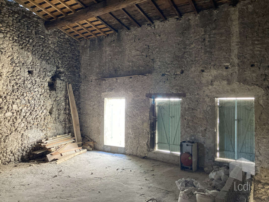 Maison à MONTELIMAR