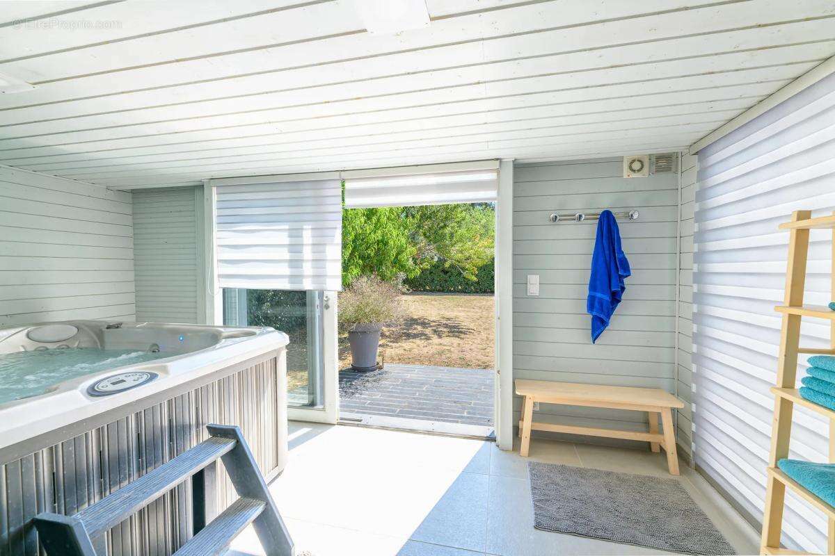Maison de 7 pièces de 168 m² à Meslay - photo 18