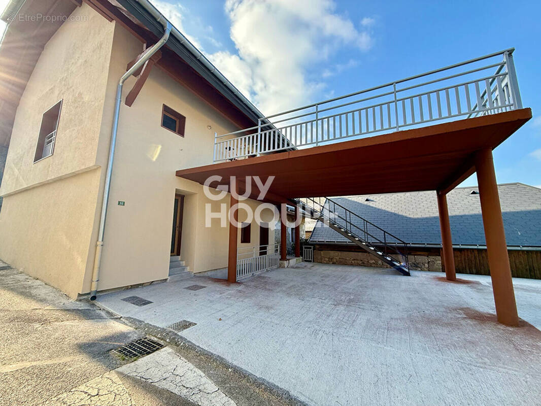 Appartement à SAINT-OFFENGE-DESSOUS