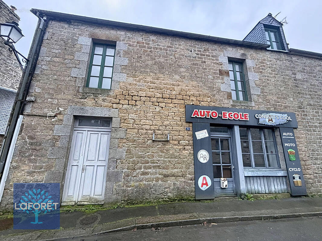 Maison à ANTRAIN