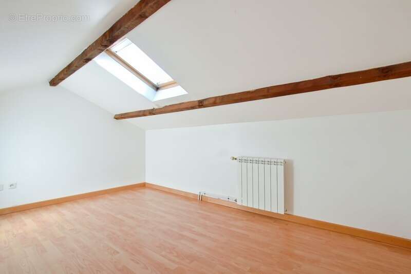 Maison à SAINT-NAZAIRE-DE-LADAREZ