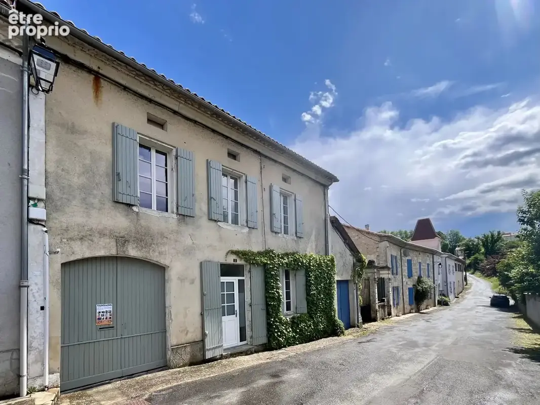 Charmante maison de village rénovée avec magnifique espace de vie extérieur et jardin clos - photo 19
