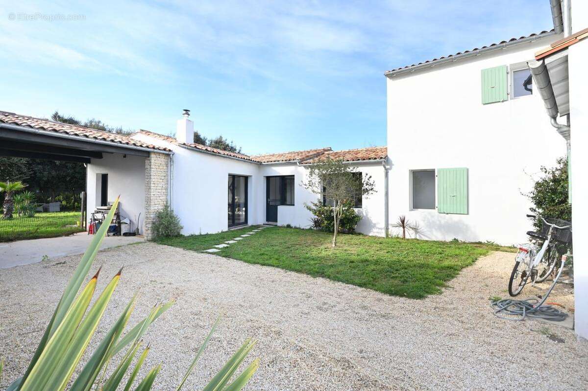 Maison à LA FLOTTE