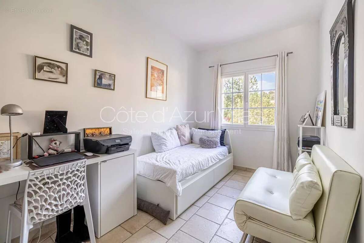 Maison à LES ADRETS-DE-L'ESTEREL