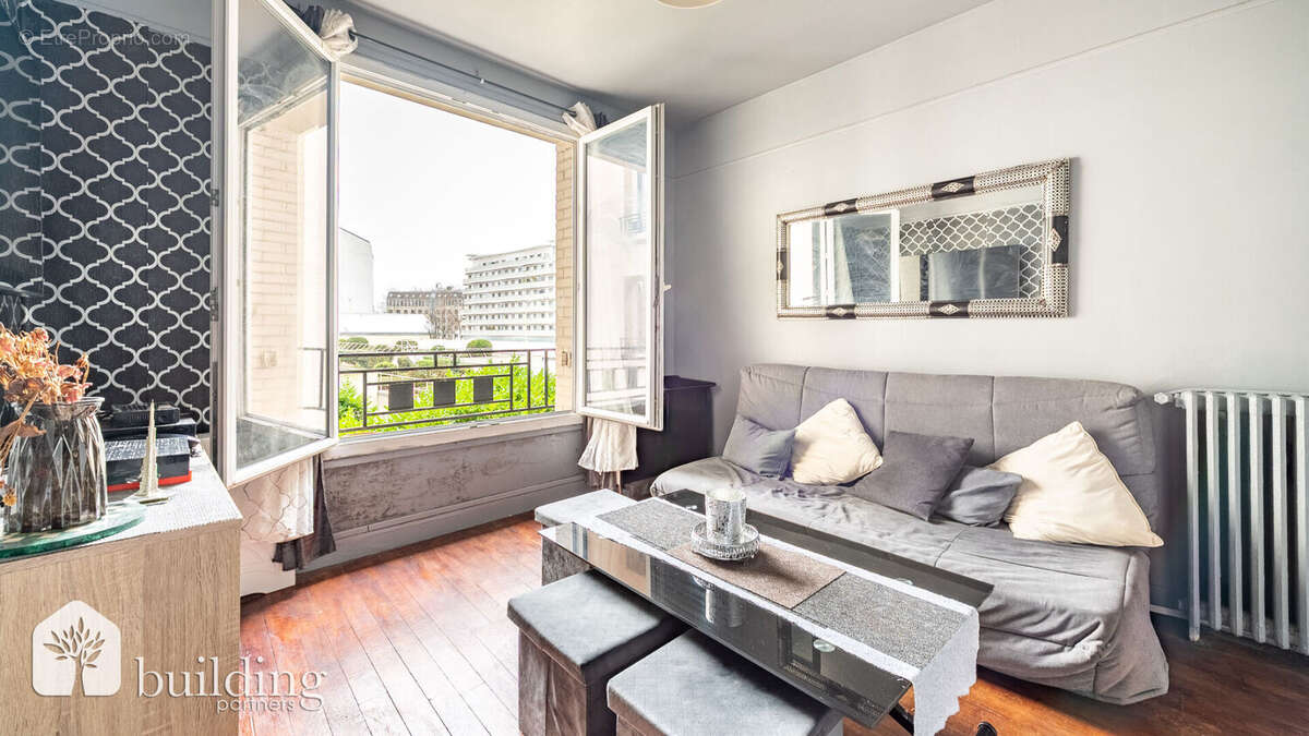 Appartement à COURBEVOIE