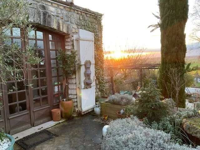 Maison à VILLEBOIS-LAVALETTE