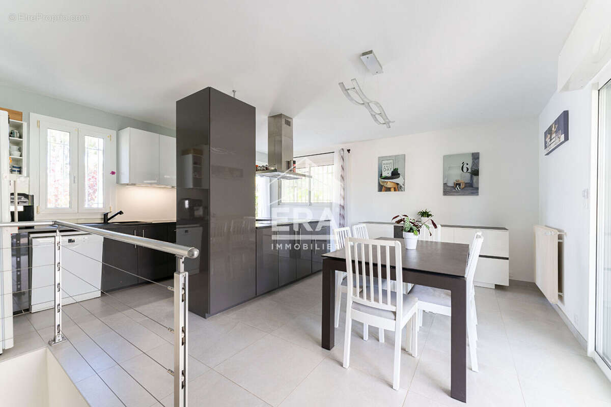 Maison 317m² à plan-de-cuques - photo 10