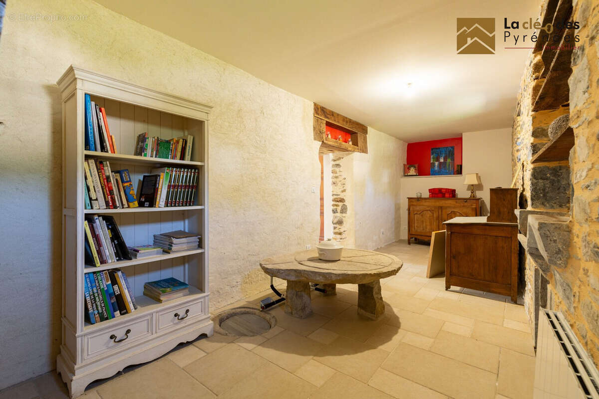 Maison à AVEZAC-PRAT-LAHITTE