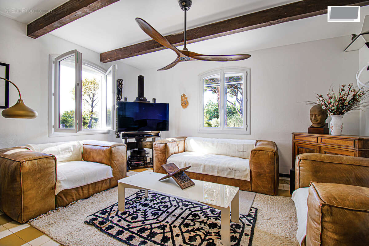 Maison à LE CASTELLET