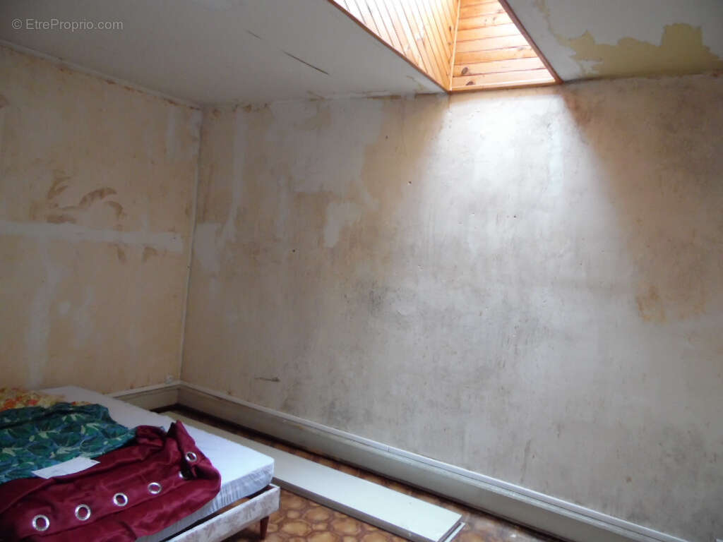 Maison à LA BOURGONCE