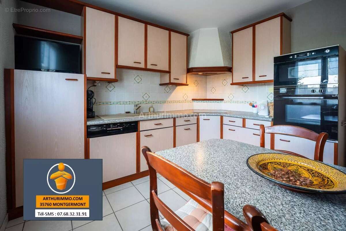 Maison à MONTGERMONT