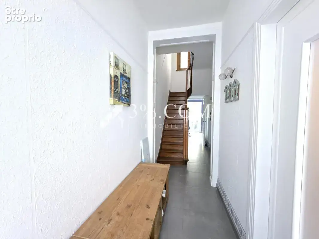Maison semi-ndividuelle avec 4 chambres, un garage et un gra - photo 6