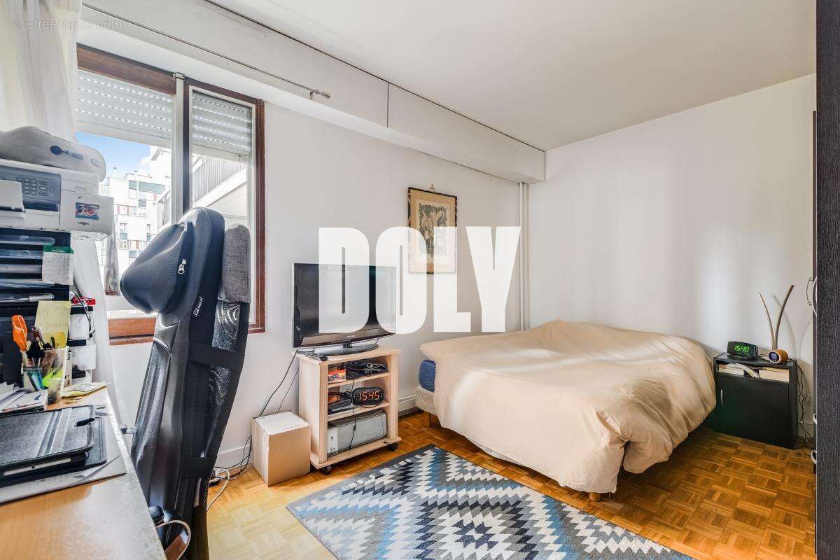 Appartement à PARIS-19E