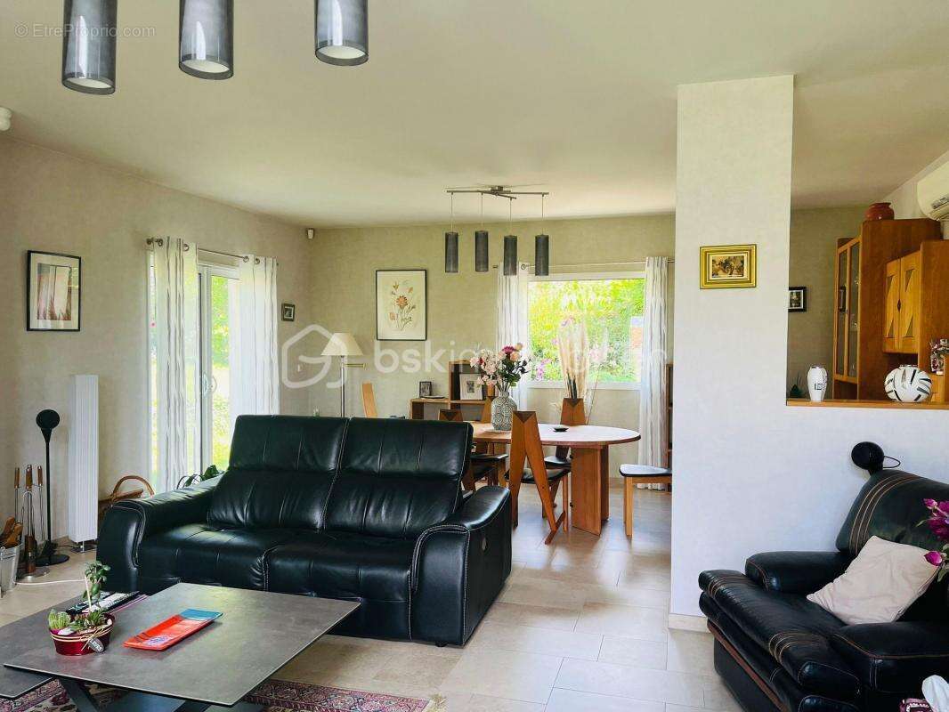 Maison à SOISY-SUR-SEINE