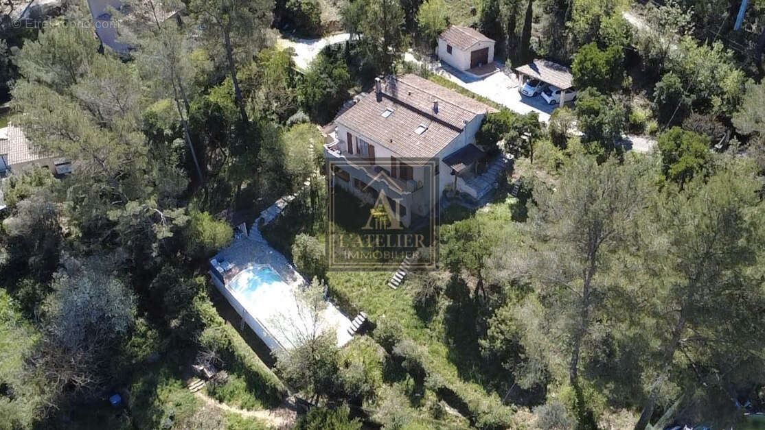 Maison de caractère avec dépendance, sous-sol et piscine au calme absolu sur 3000 m2 - photo 20