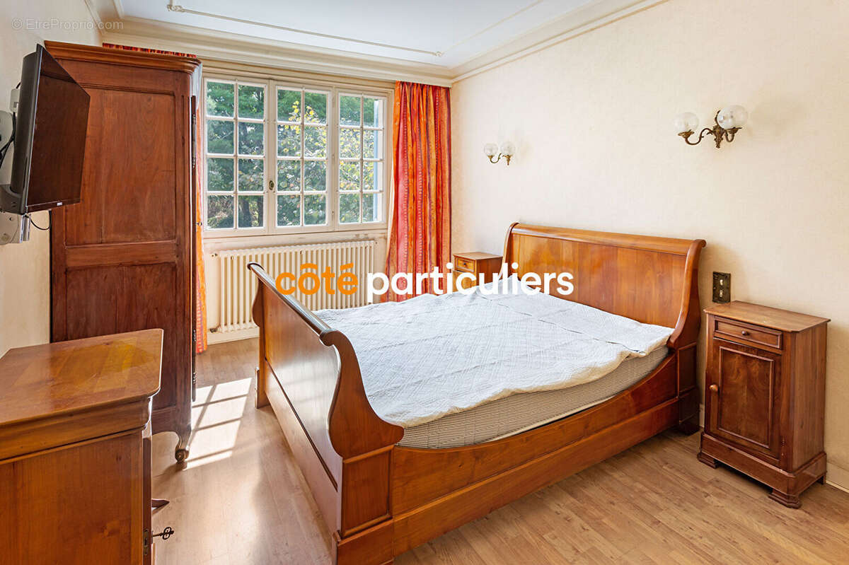 Maison à LA VARENNE