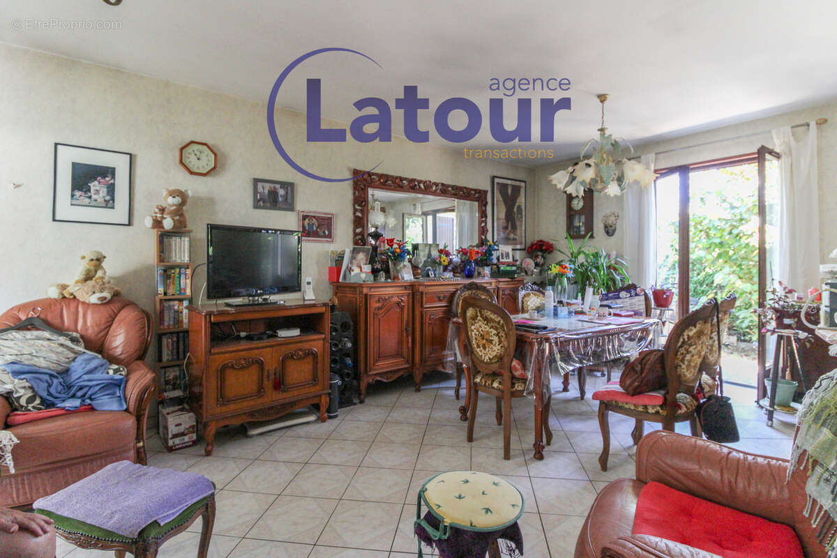 Dreux maison de 5 pieces avec sous-sol sur 490 m2 de terrain - photo 2