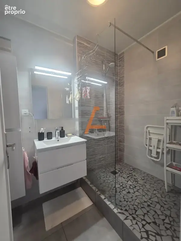 Bellevue jomayère   f3 66 m2   balcon + parking sécurisé - photo 5