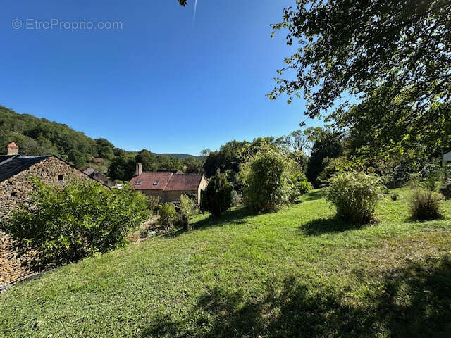 Maison à POUQUES-LORMES