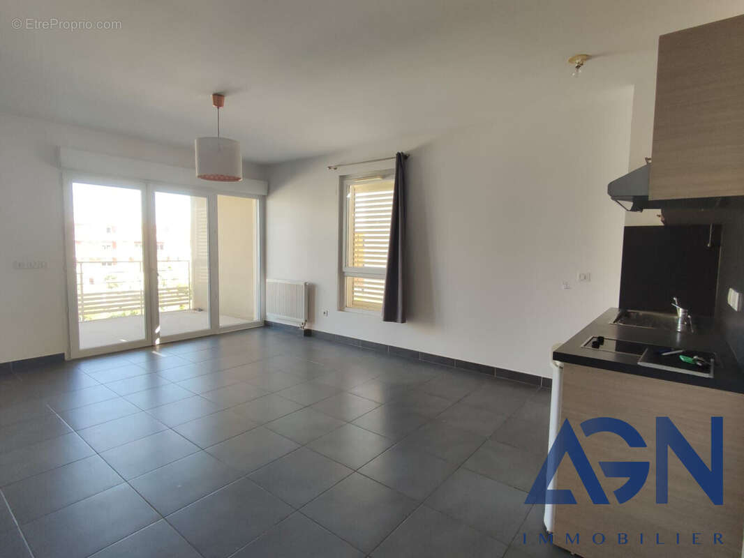 Appartement à JUVIGNAC