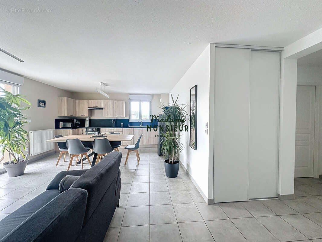 Appartement à BOURGOIN-JALLIEU