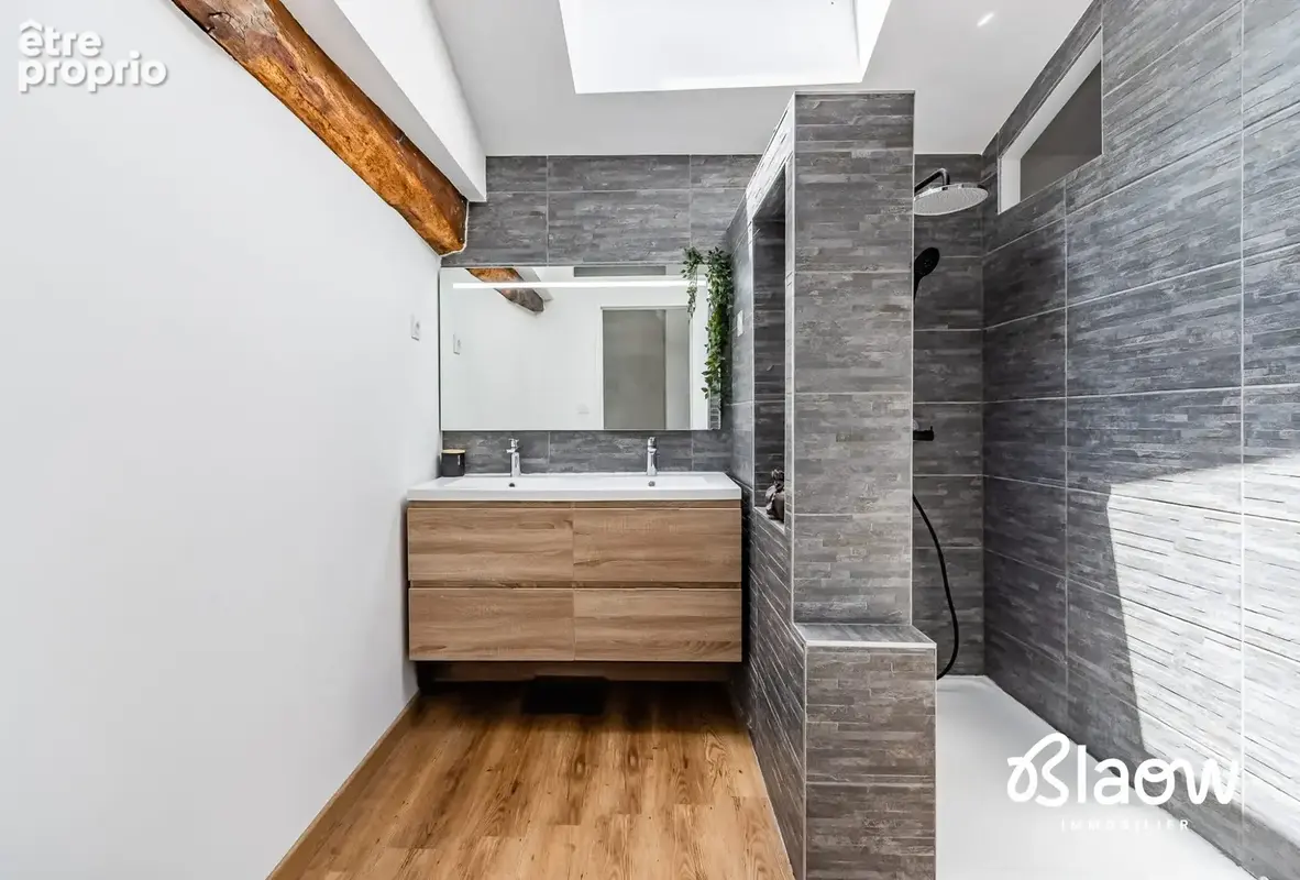 Maison 215 m² à Saint-Chamond  - photo 8