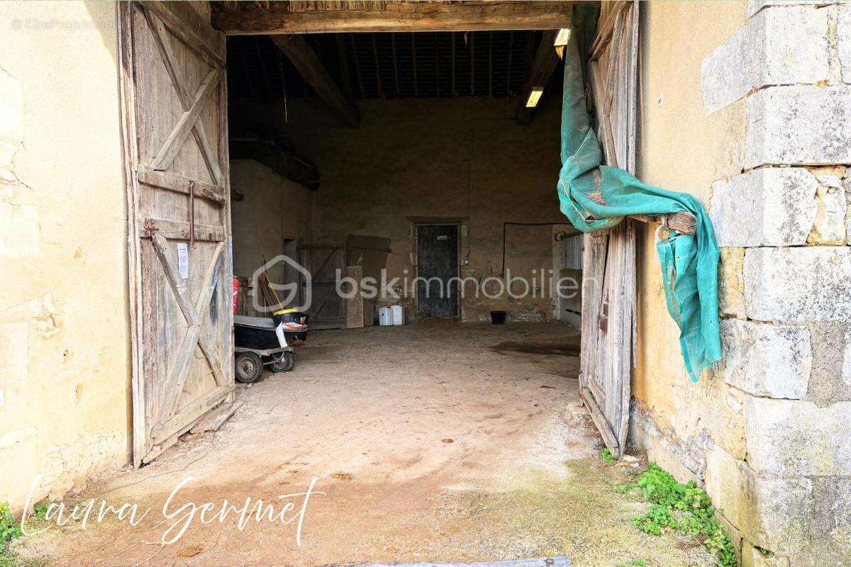 Maison à NIHERNE