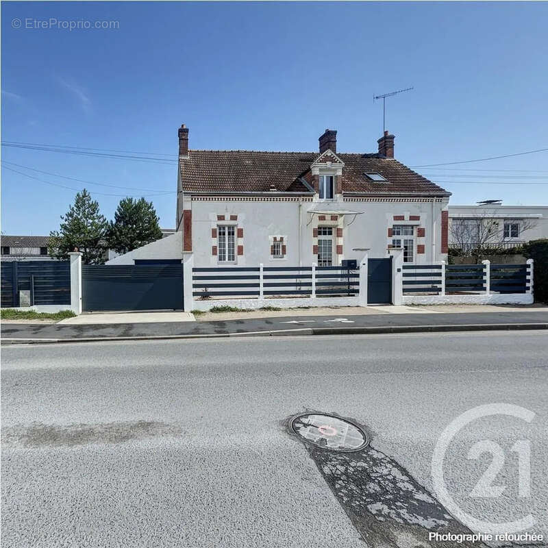 Maison à LA FERTE-SAINT-AUBIN
