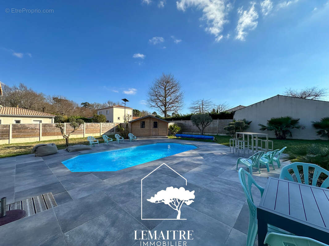 Maison à LES MATHES