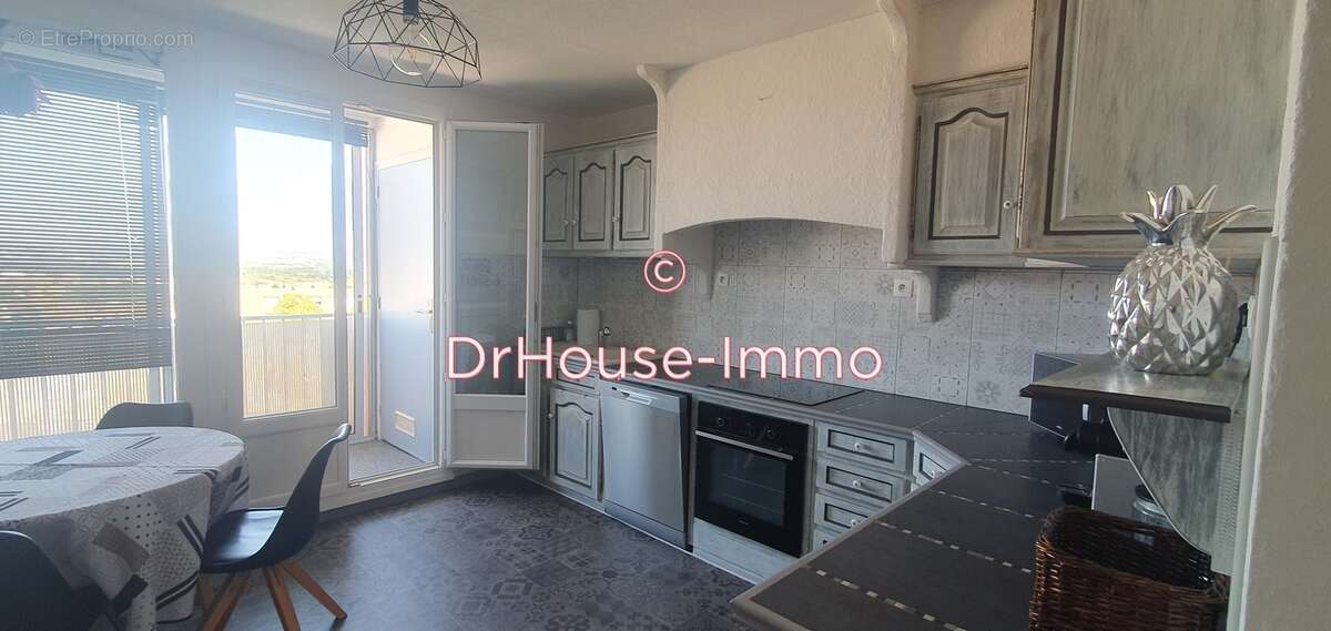 Appartement à CHATEAUNEUF-LES-MARTIGUES