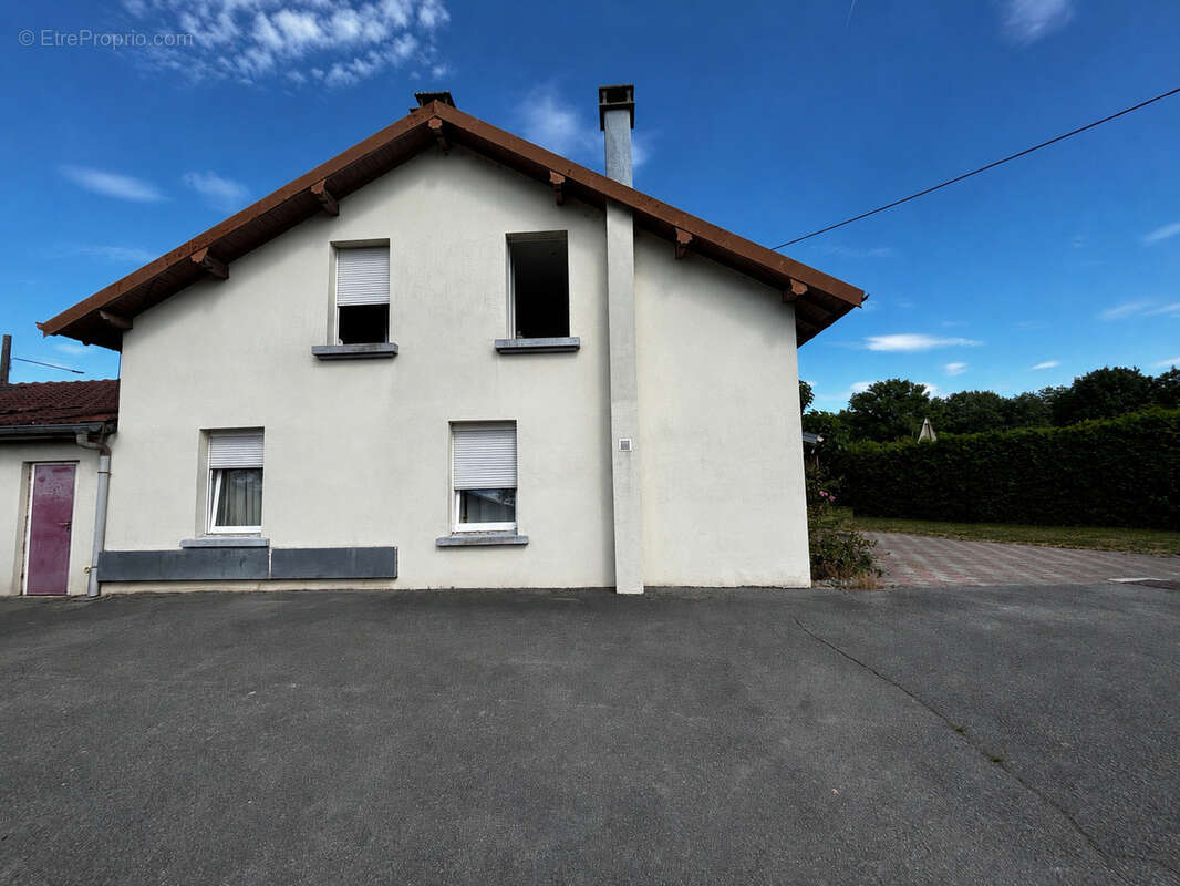 Nommay- Immeuble de rapport avec 9,27% de rendement brut  (réf VM3365) - photo 2