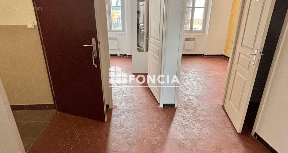 Appartement à LA LONDE-LES-MAURES