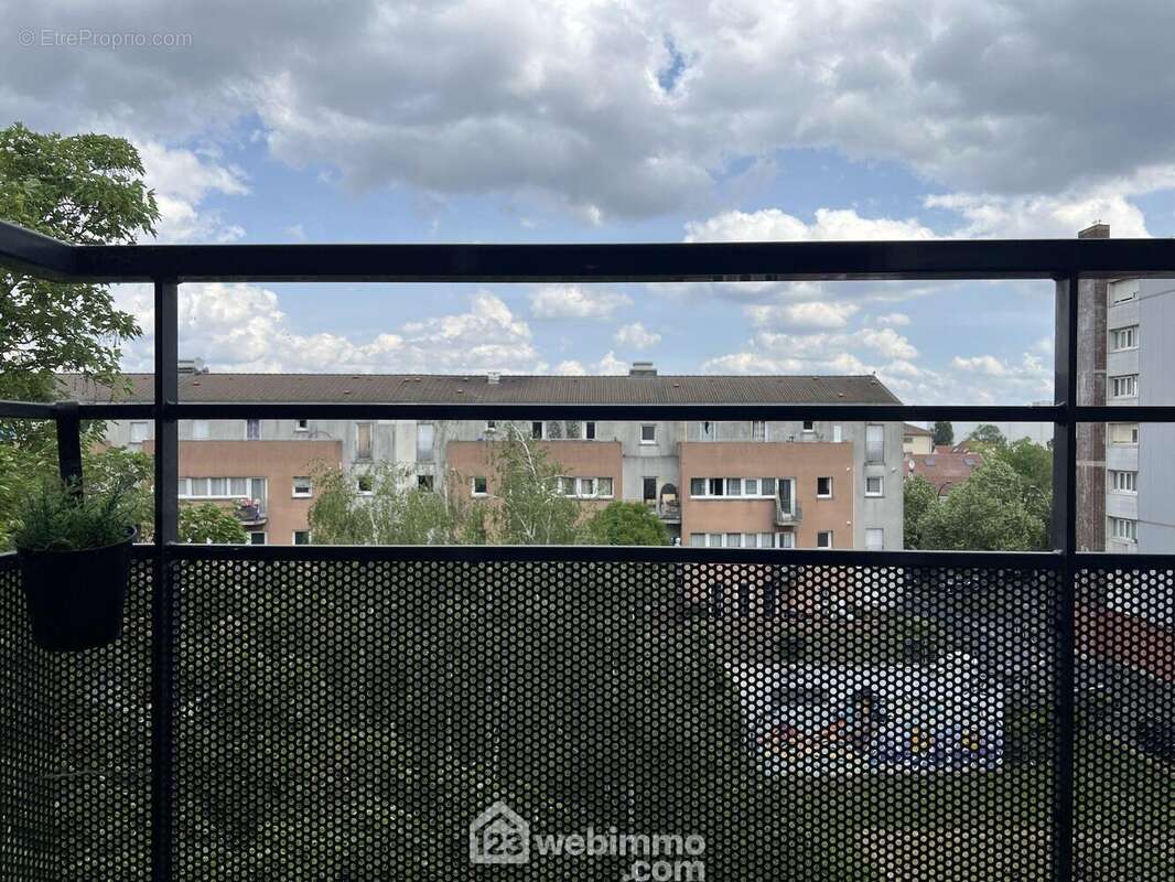 Balcon, - Appartement à VITRY-SUR-SEINE