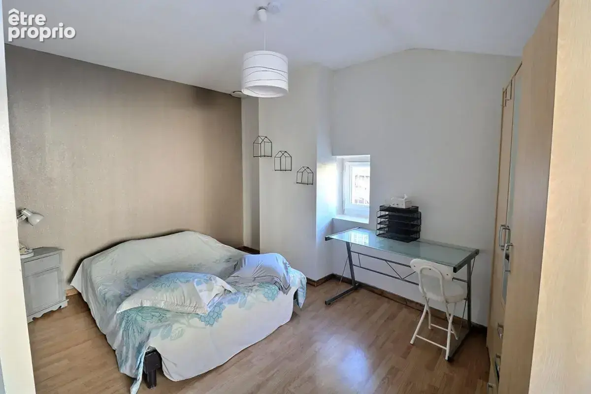 Immeuble Bagnols Sur Ceze 10 pièce(s) 350 m2 - photo 10