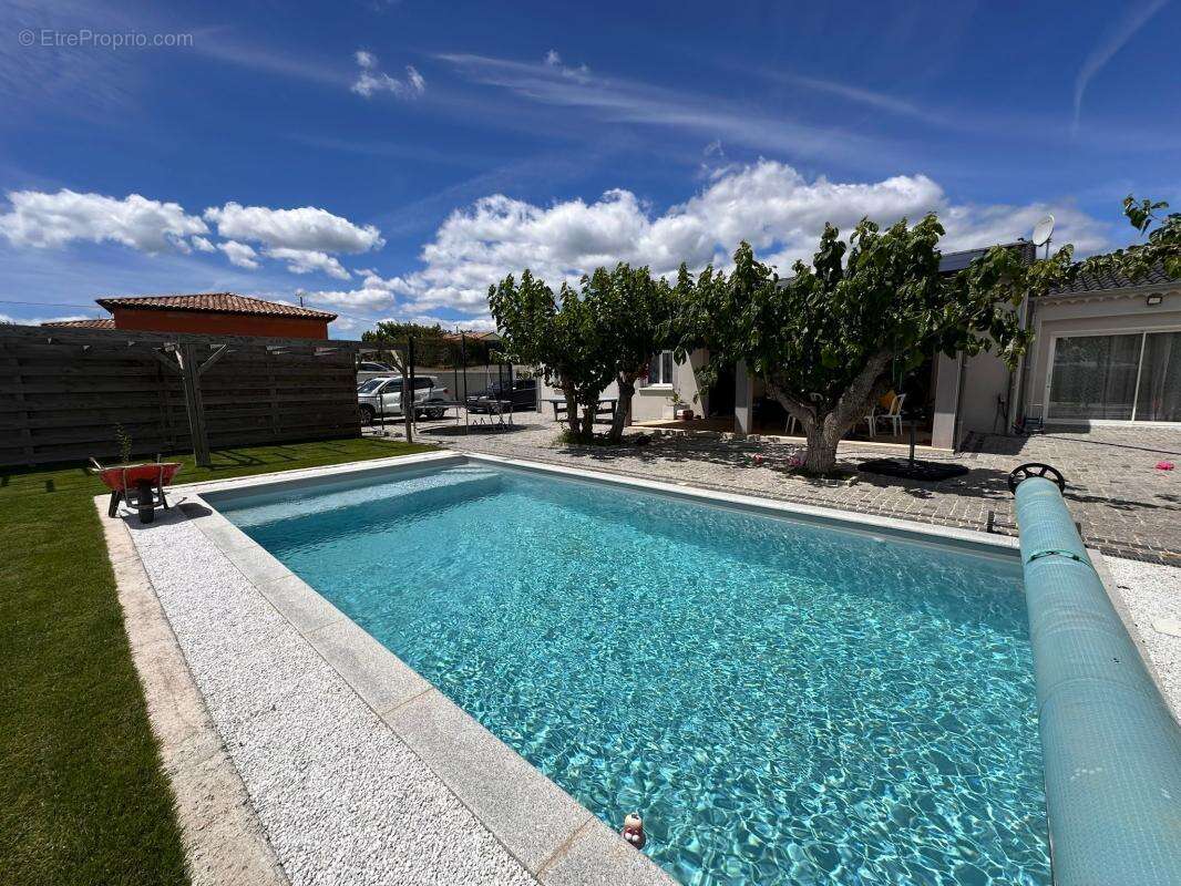 Maison à LABLACHERE