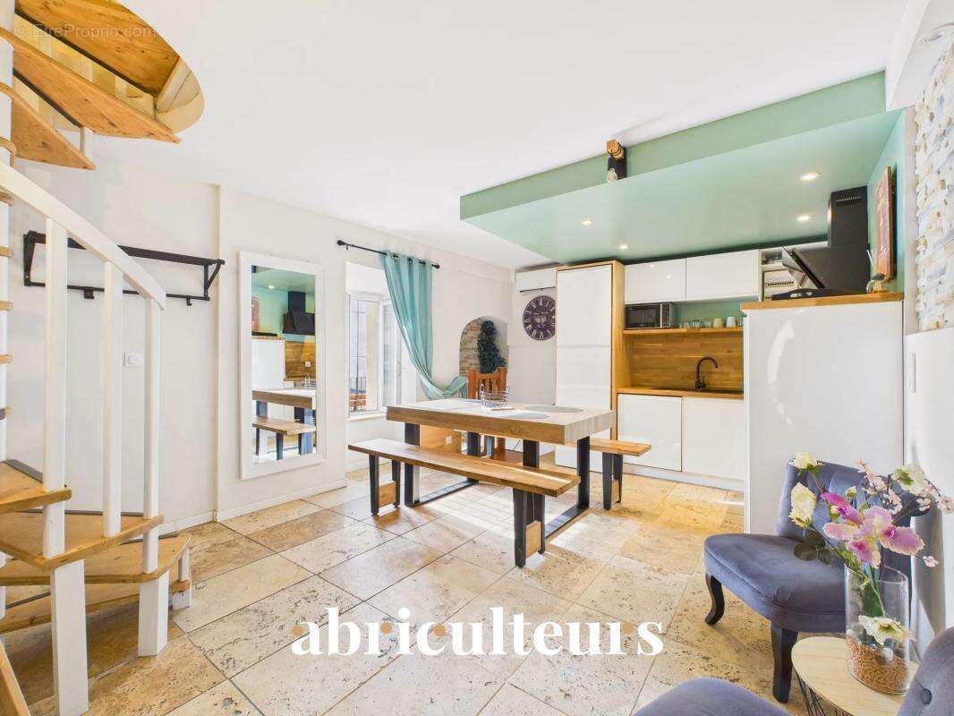 GRANS (13450) - Maison de village T4 rénovée - photo 2