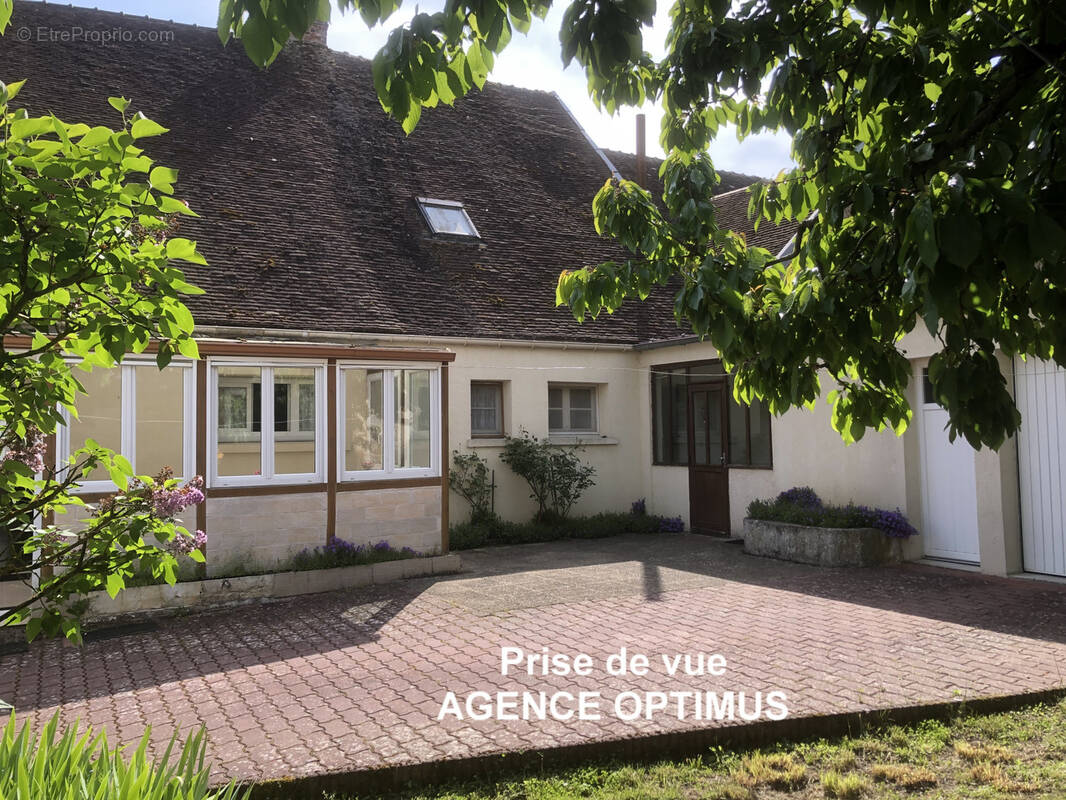 Maison à COURGENAY
