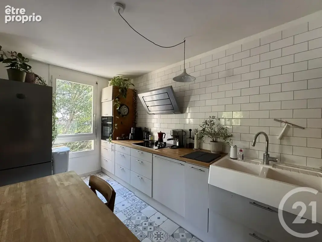 Appartement 74 m² à Villeurbanne  - photo 7