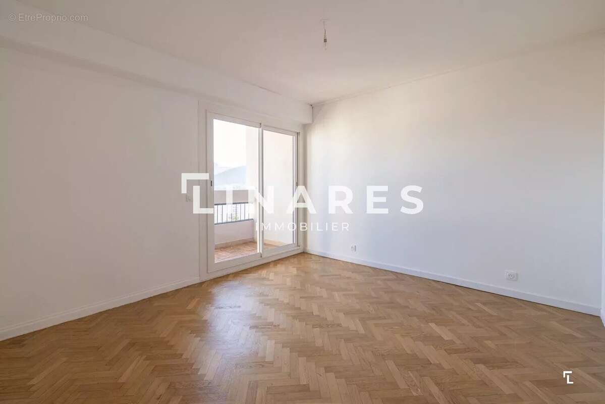 Appartement à MARSEILLE-9E