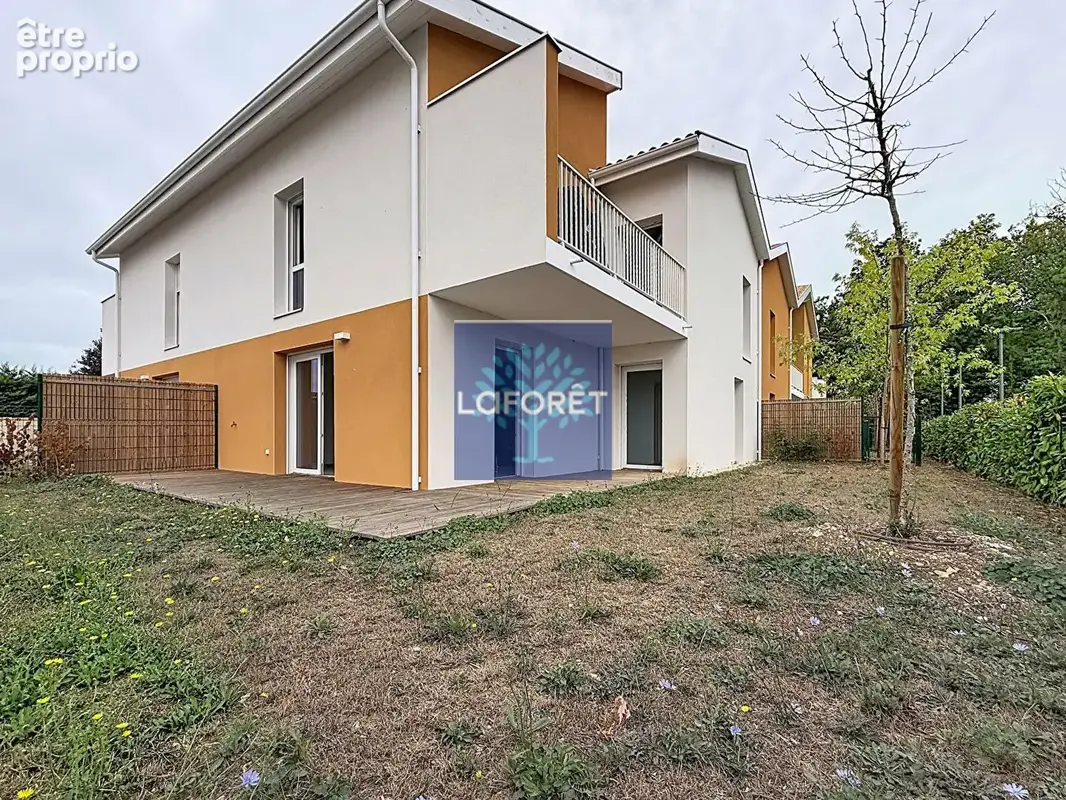Appartement à FOURAS