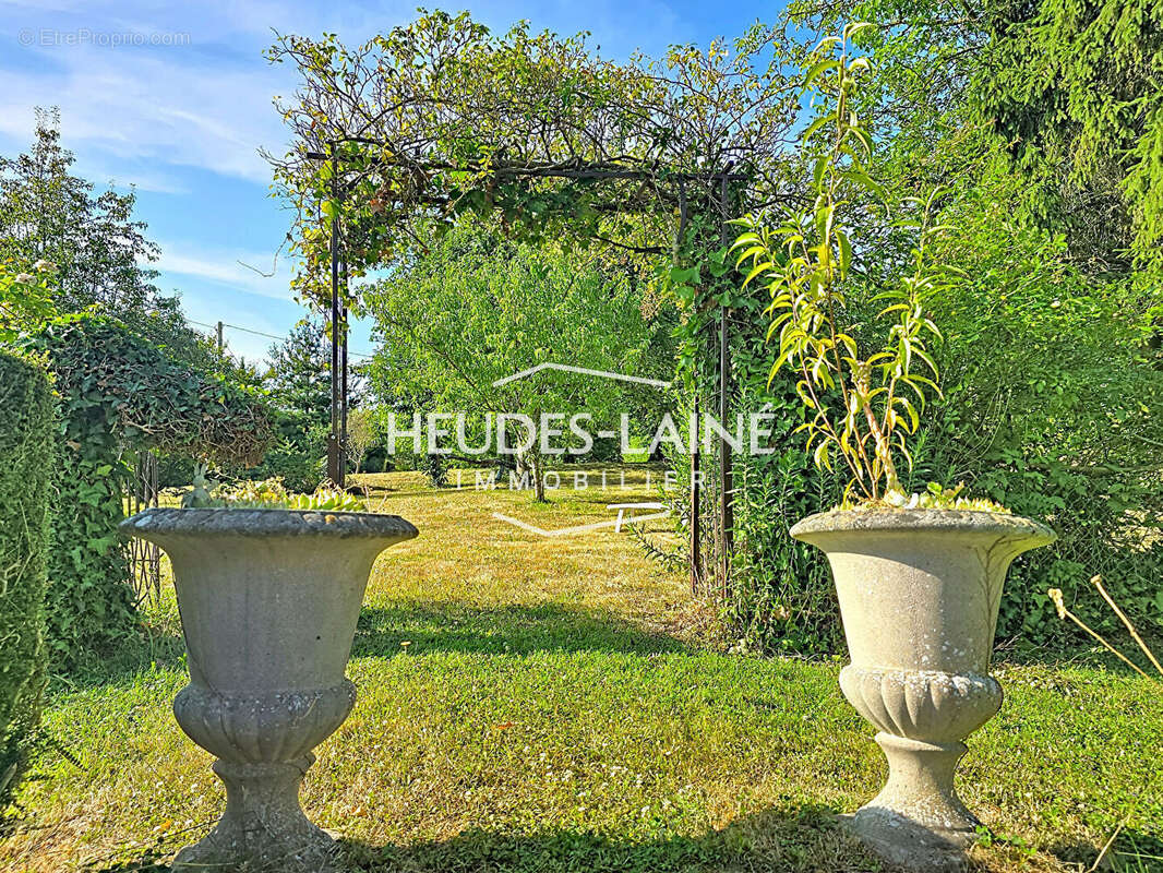 Ancien presbytère de caractère - 151 m² -  Chambres d'hôtes - photo 2