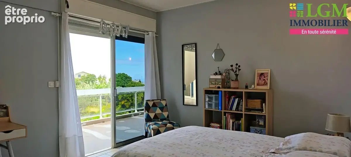 Grande villa avec piscine sur magnifique terrain paysager à l'entrée de St-Gilles les hauts - photo 10