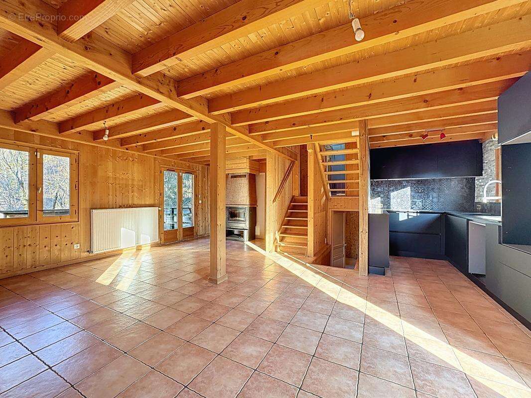 Maison à THORENS-GLIERES