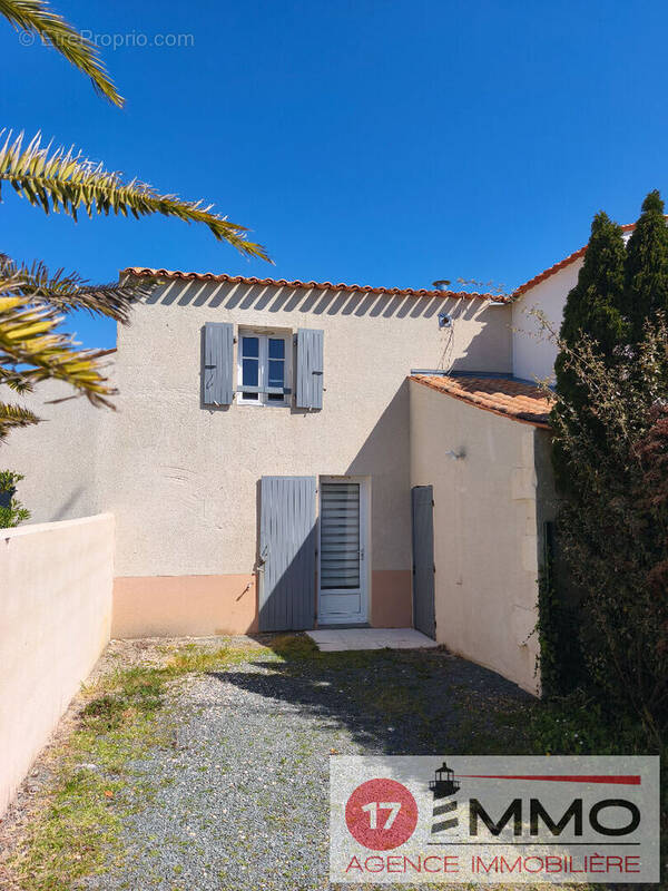 Maison à LA BREE-LES-BAINS