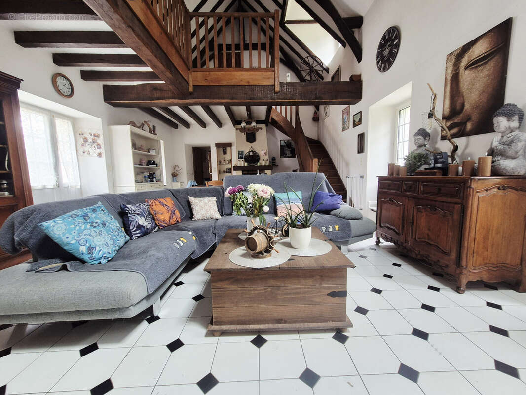 Maison à MIRE