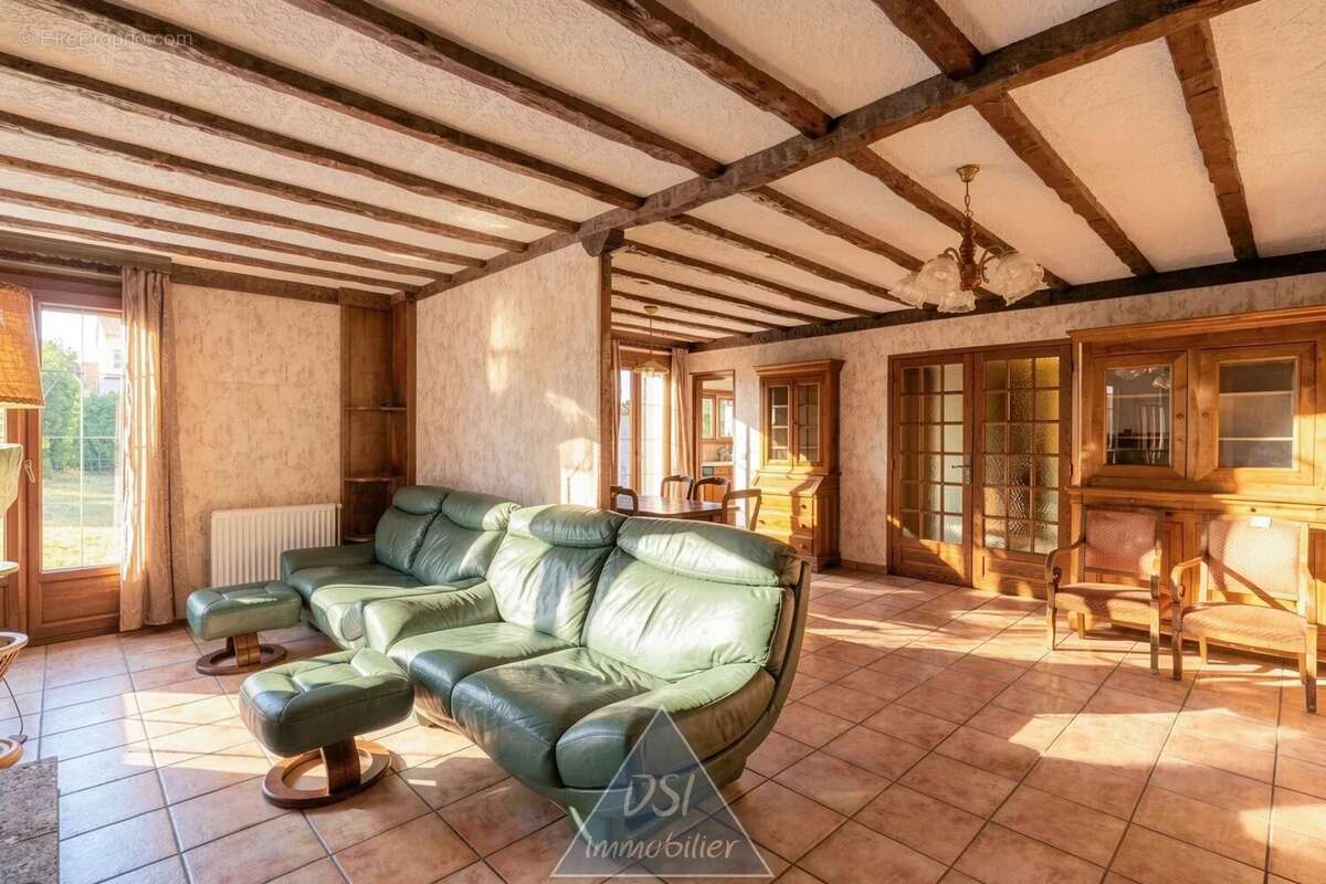 Maison à VAULX-EN-VELIN