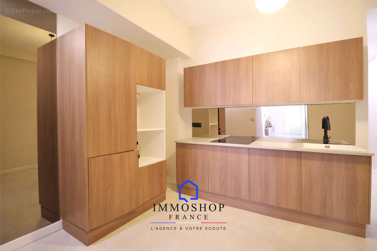 Appartement à MARSEILLE-6E