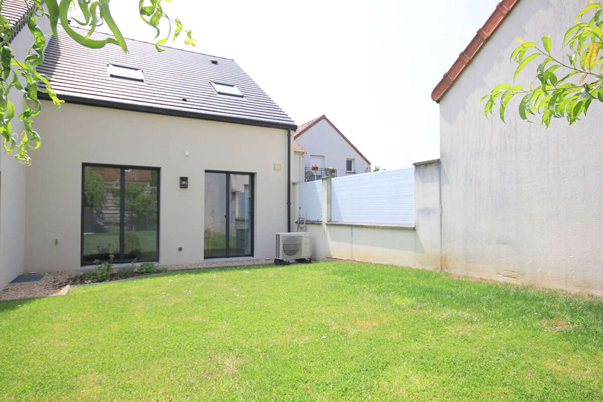 Maison à COIGNIERES