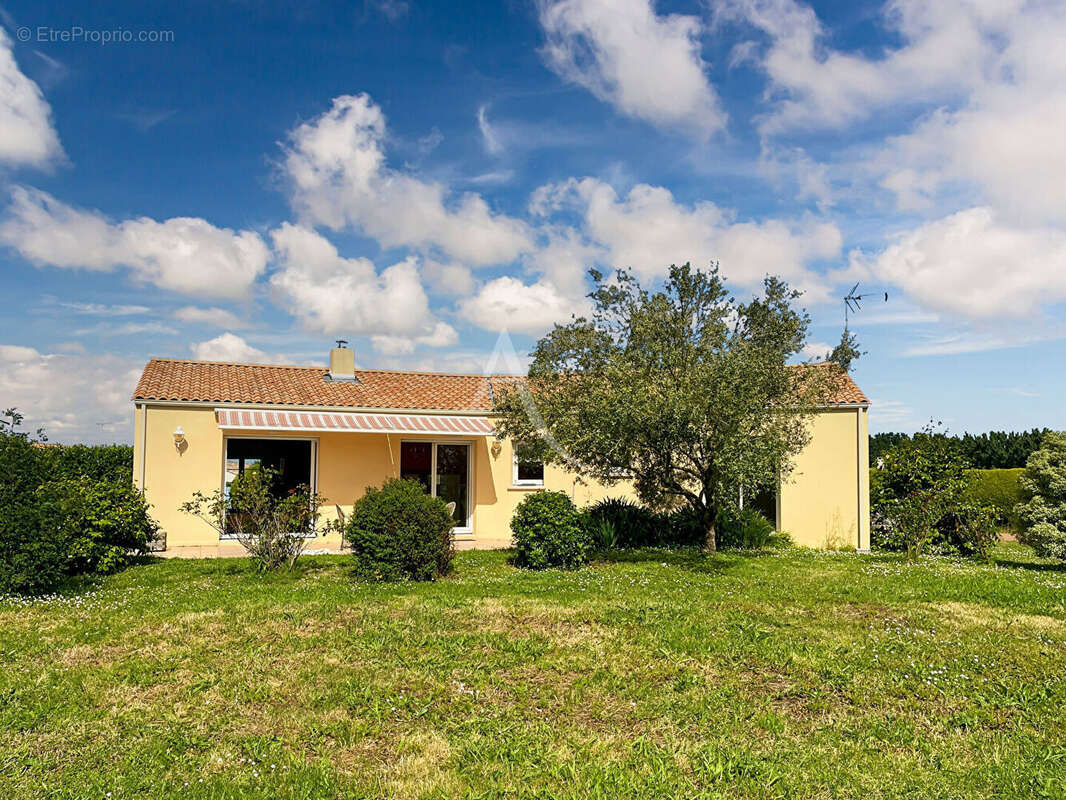 Maison à SALLERTAINE