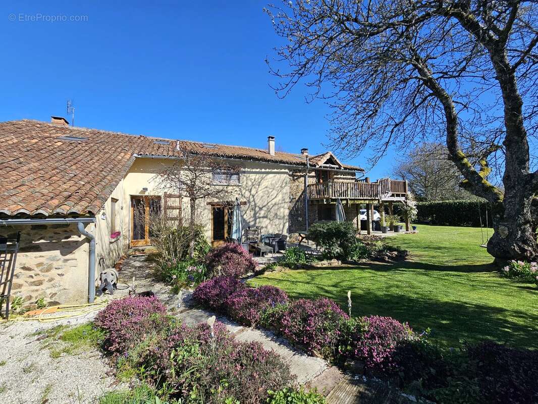 Maison à MASSIGNAC